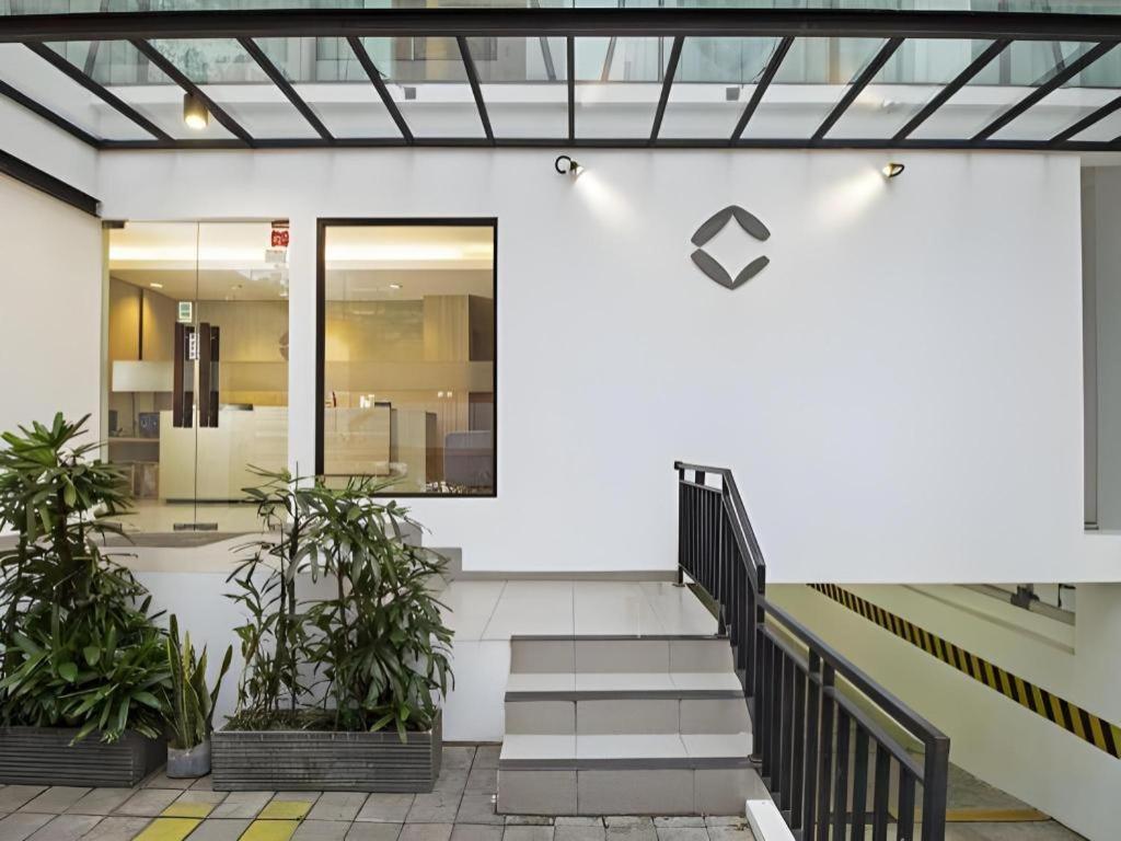 Casa Living Setiabudi Jakarta Exterior foto